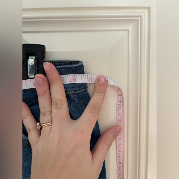 DL1961 Mara Straight Mid Rise Instasculpt™ Ankle Jeans Size 33 - Picture 6 of 9